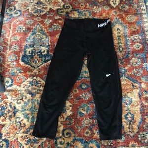 Nike Pro Capri Leggings